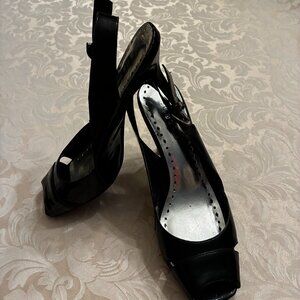 BCBG Girls peep toe black patent slingback sandals size 6.5